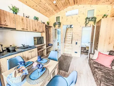 Küche/Küchenzeile in der Unterkunft Holiday Home Tiny Haus Glockenalm-Chalet Wendelstein by Interhome