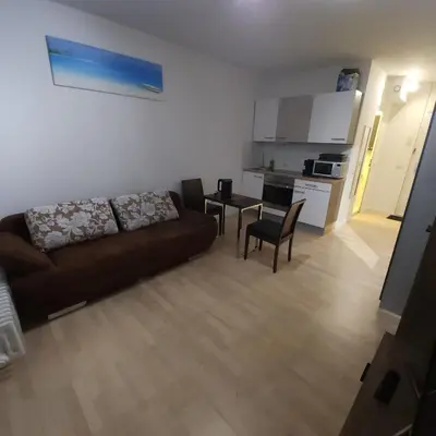 Küche/Küchenzeile in der Unterkunft 1-Zi Apartment Nähe U-Bahn U-3, Balkon, Garage