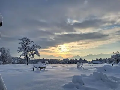 Holzfass Entspannung pur mit schönstem Bergblick 2 im Winter
