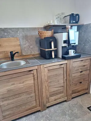 Küche/Küchenzeile in der Unterkunft Holzfass Entspannung pur mit schönstem Bergblick 3