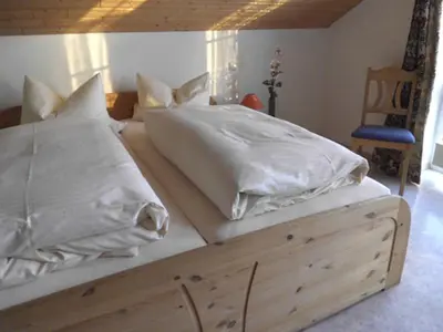 Ein Bett oder Betten in einem Zimmer der Unterkunft Gästehaus am Rathaus, Doppelzimmer 2