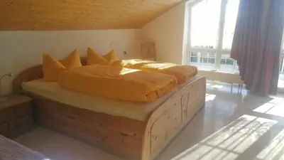 Ein Bett oder Betten in einem Zimmer der Unterkunft Gästehaus am Rathaus, Doppelzimmer 2